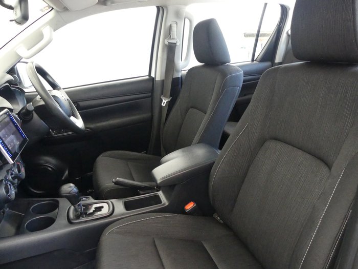 2020 Toyota Hilux SR