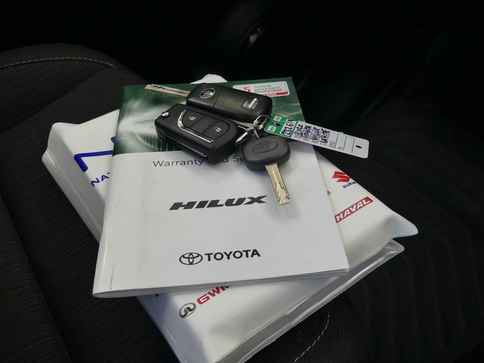 2020 Toyota Hilux SR