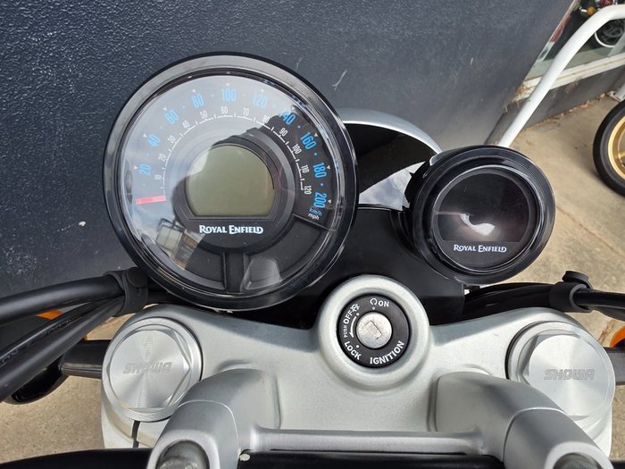 2023 Royal Enfield SUPER METEOR 650 GREEN