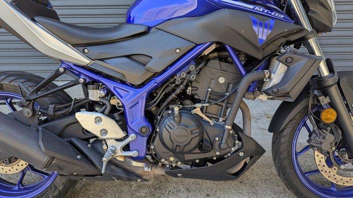 Yamaha 2016 YAMAHA 320CC MT03LAG DEEP PURPLISH BLUE METALIC C
