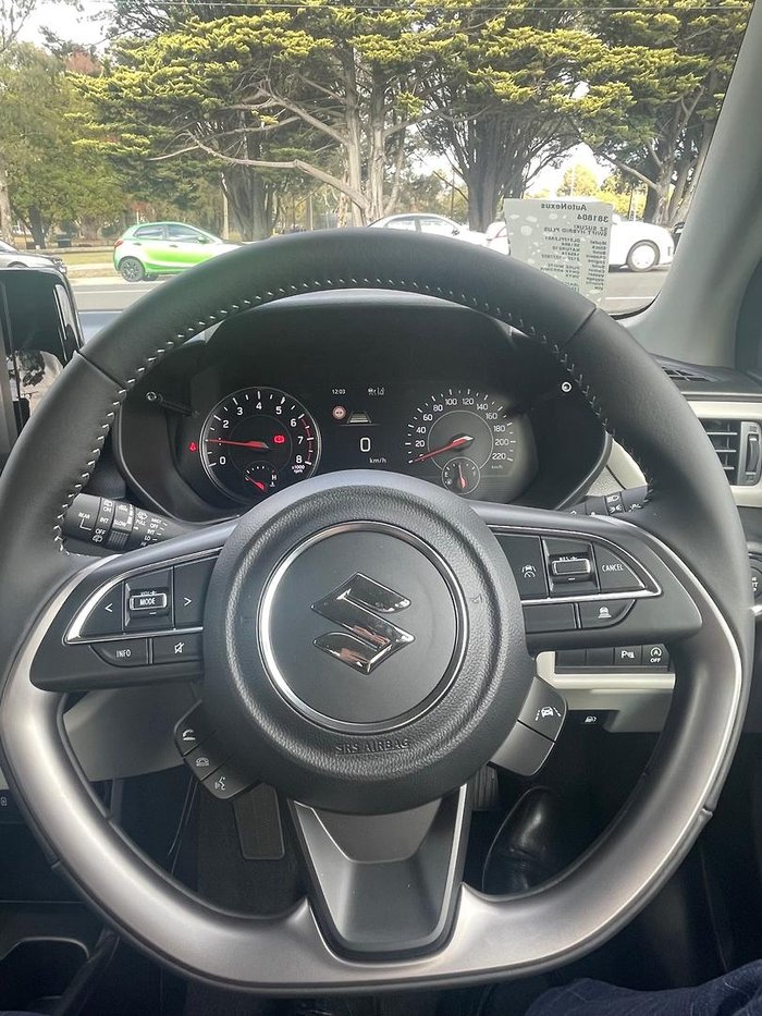 2025 Suzuki Swift Hybrid Plus UZ Pure White