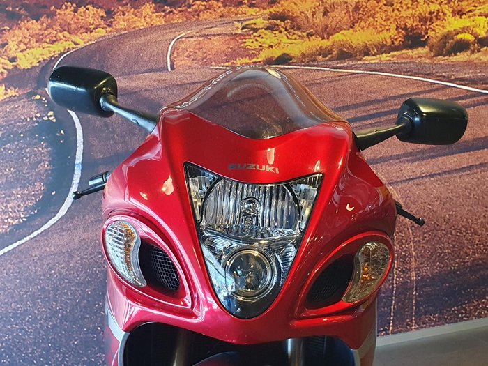 2016 Suzuki Hayabusa (GSX1300R) Hayabusa Red