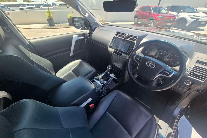 2021 Toyota Landcruiser Prado VX