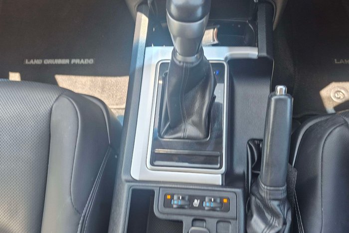 2021 Toyota Landcruiser Prado VX