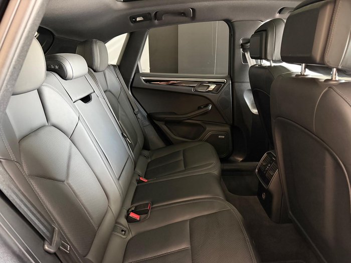 2019 Porsche Macan S