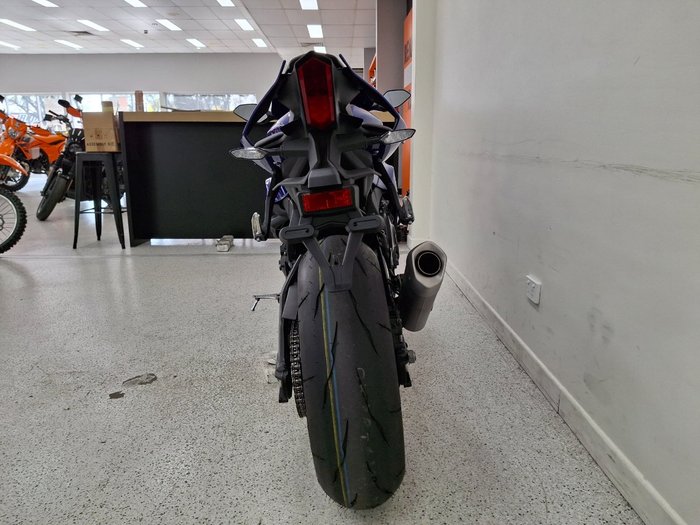 2023 YAMAHA YZF-R1 Blue