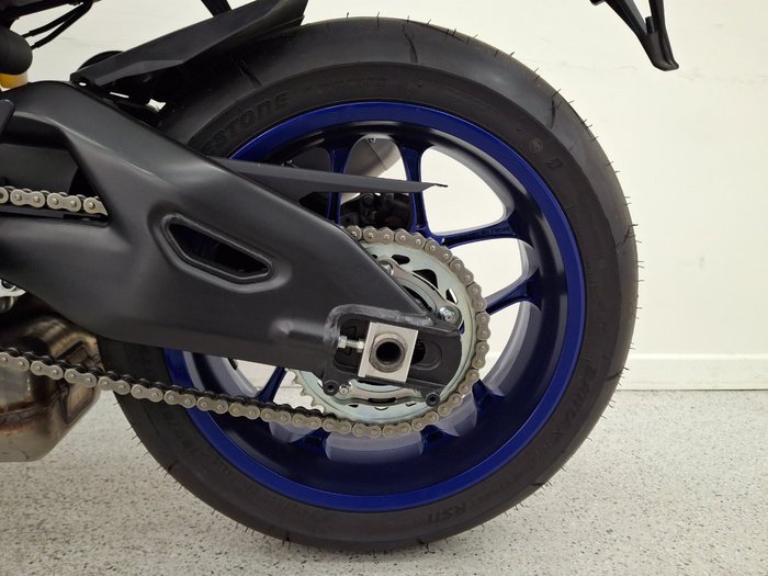 2023 YAMAHA YZF-R1 Blue