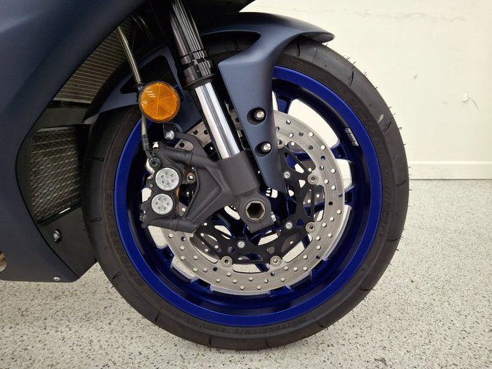 2023 YAMAHA YZF-R1 Blue
