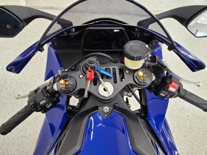 2023 YAMAHA YZF-R1 Blue