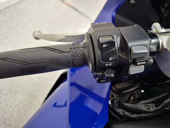 2023 YAMAHA YZF-R1 Blue