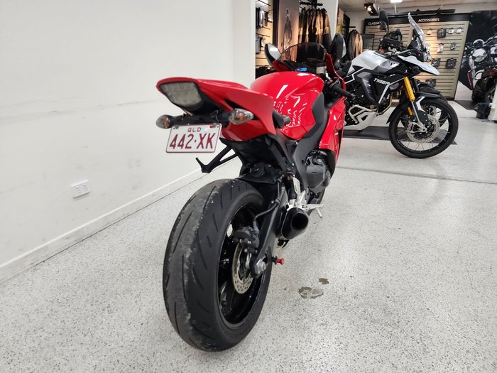 2013 Honda CBR1000RR (FIREBLADE) Red