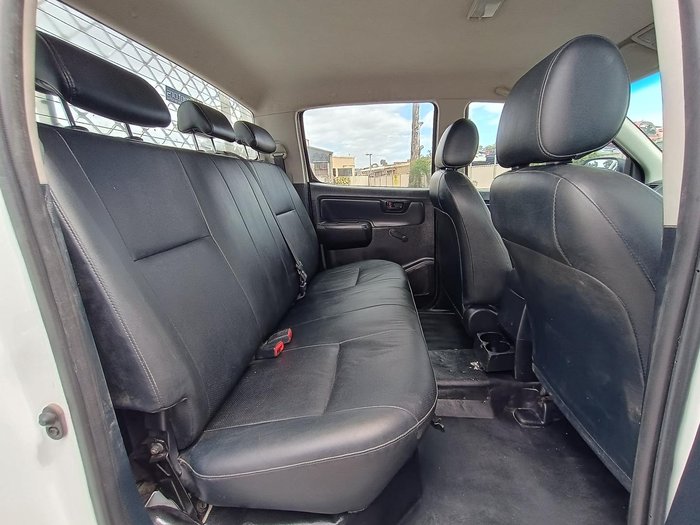 2014 Toyota Hilux Workmate TGN16R MY14 4x2 Glacier White