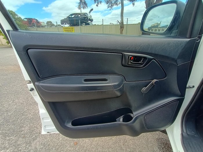 2014 Toyota Hilux Workmate TGN16R MY14 4x2 Glacier White