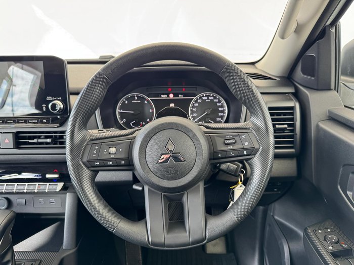 2024 Mitsubishi Triton GLX