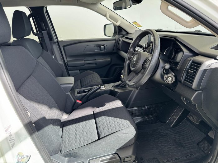 2024 Mitsubishi Triton GLX