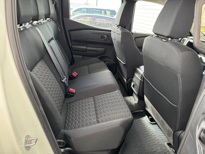 2024 Mitsubishi Triton GLX