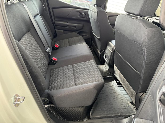 2024 Mitsubishi Triton GLX