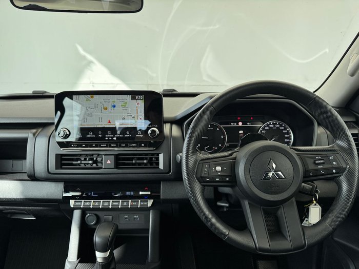 2024 Mitsubishi Triton GLX