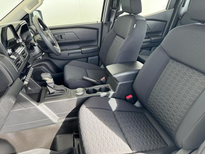 2024 Mitsubishi Triton GLX