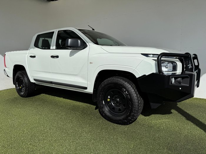 2024 Mitsubishi Triton GLX