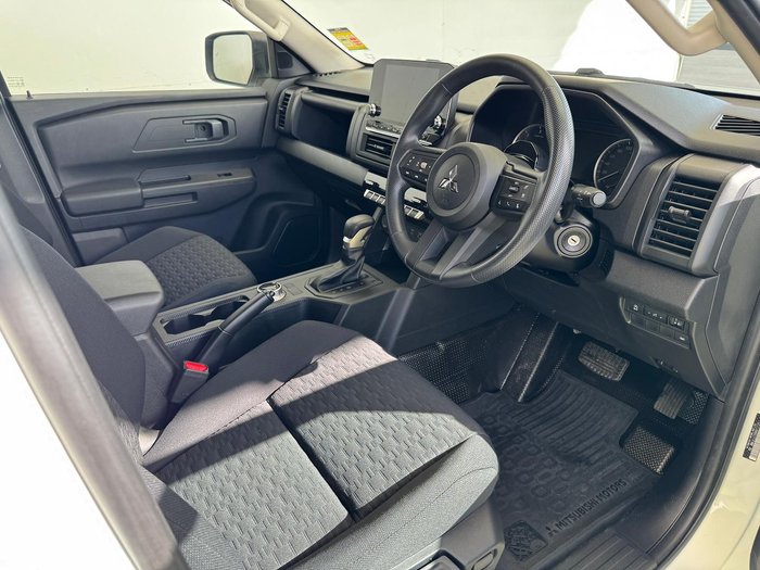 2024 Mitsubishi Triton GLX