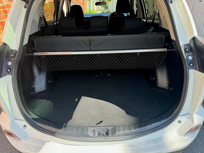 2017 Toyota RAV4 GX ZSA42R Glacier White