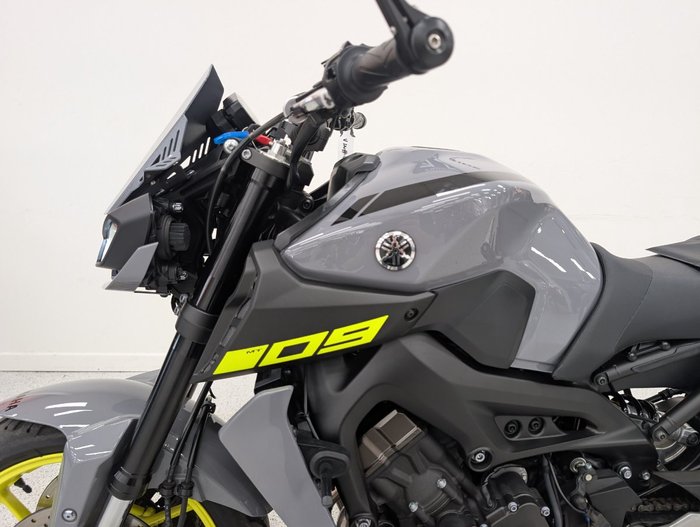 2017 YAMAHA MT-09A grey