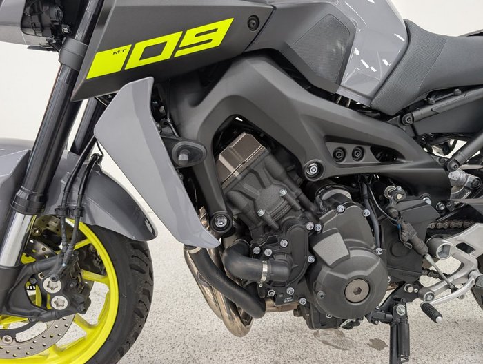 2017 YAMAHA MT-09A grey