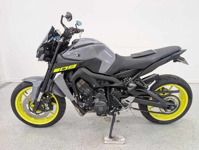 2017 YAMAHA MT-09A grey