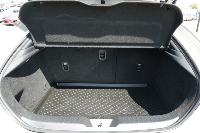 2022 Mazda 3 G25 Astina