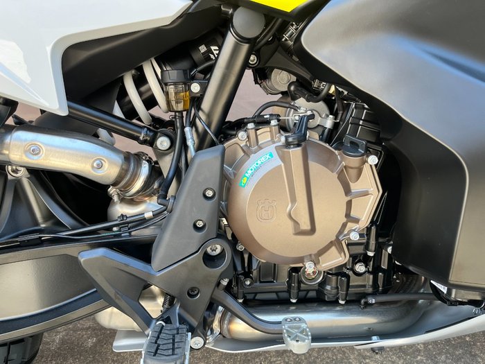 2023 HUSQVARNA NORDEN 901 TUNDRA GREY