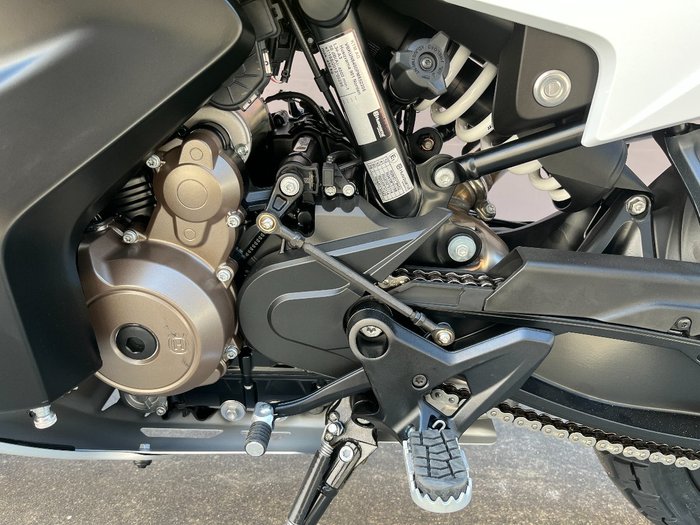 2023 HUSQVARNA NORDEN 901 TUNDRA GREY