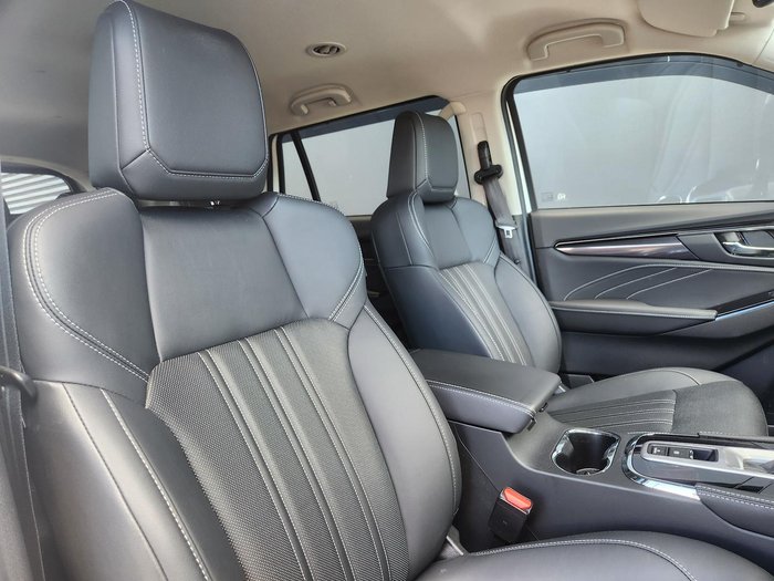 2024 Isuzu MU-X LS-T