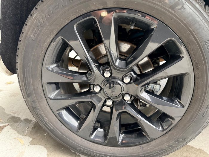 2020 Jeep Grand Cherokee Night Eagle