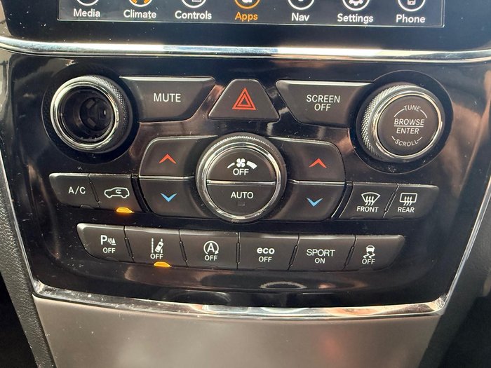 2020 Jeep Grand Cherokee Night Eagle