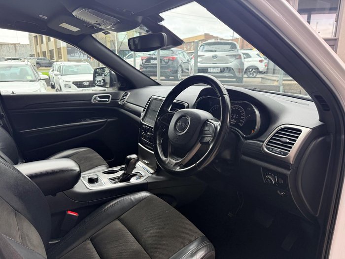 2020 Jeep Grand Cherokee Night Eagle