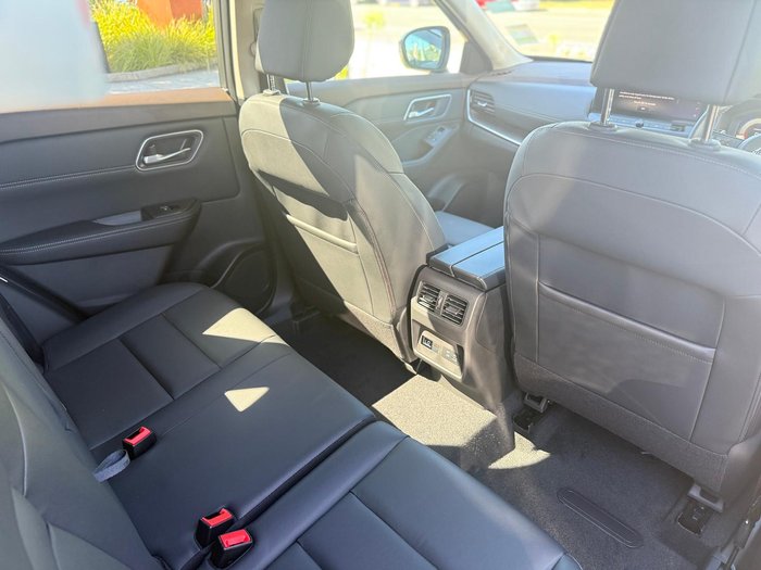 2025 Nissan X-TRAIL Ti