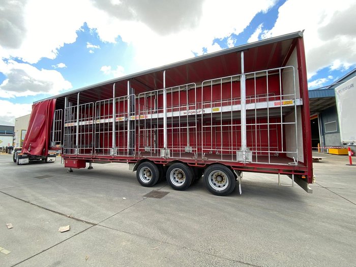 2016 Vawdrey 24P Drop Deck Curtainsider Red