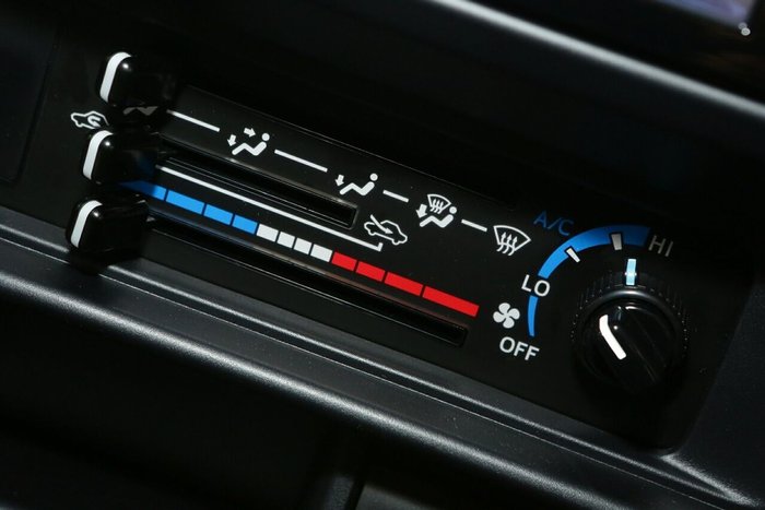 2025 Toyota Landcruiser GXL