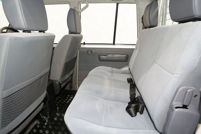 2025 Toyota Landcruiser GXL