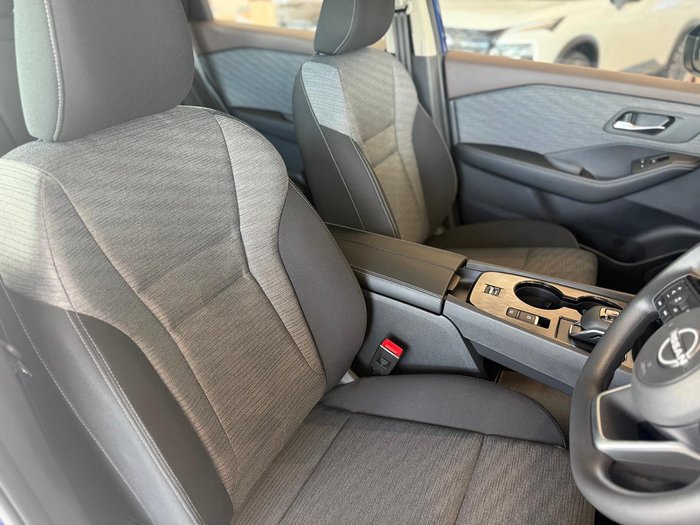 2025 Nissan X-TRAIL ST