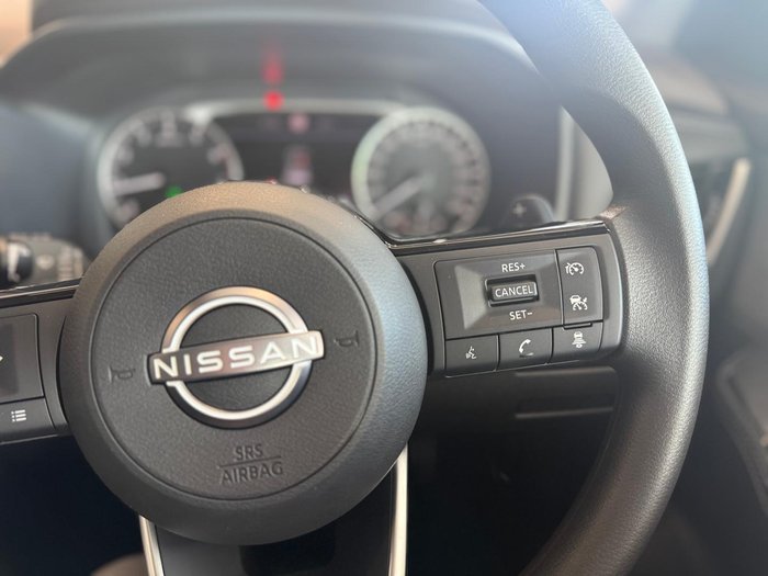 2025 Nissan X-TRAIL ST