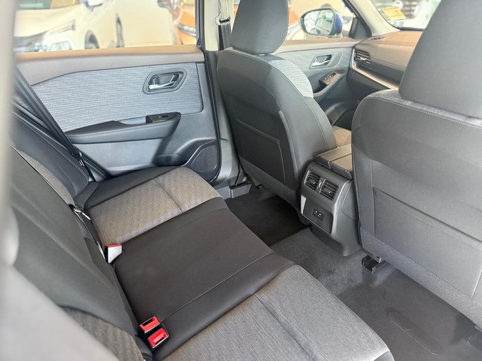 2025 Nissan X-TRAIL ST