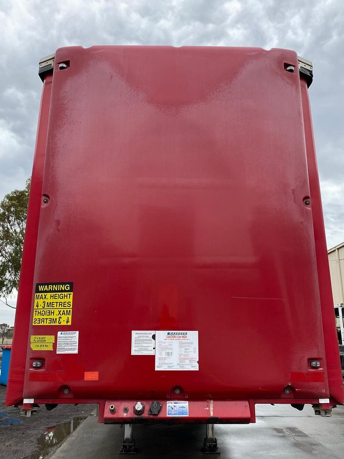 2018 Krueger 24P Straight Curtain Sider Red
