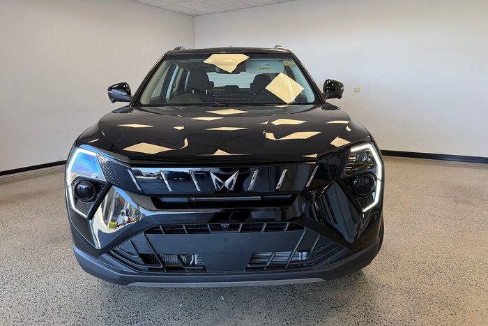 2025 Mahindra XUV3XO AX5L