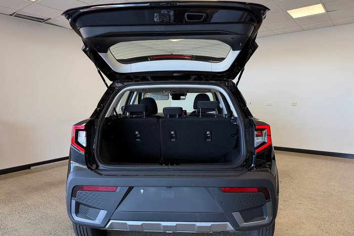 2025 Mahindra XUV3XO AX5L