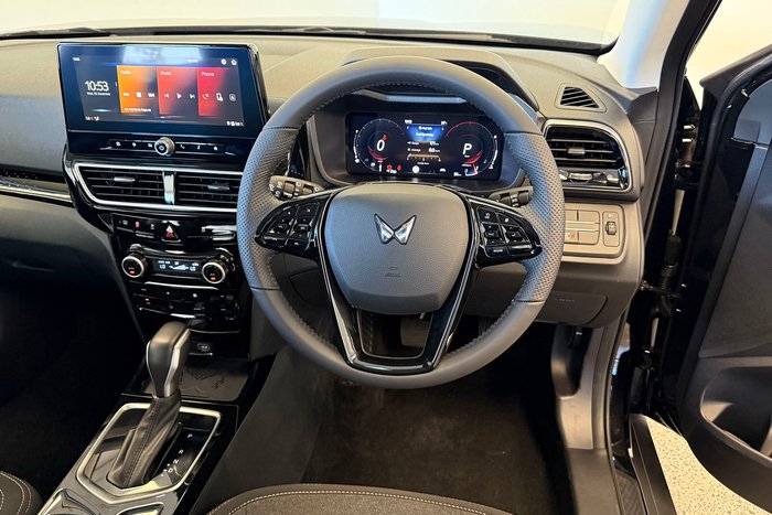 2025 Mahindra XUV3XO AX5L