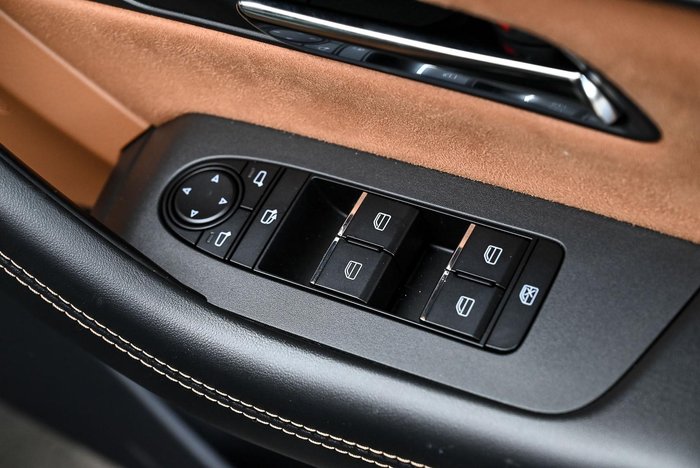 2025 Mazda CX-60 G40e Azami