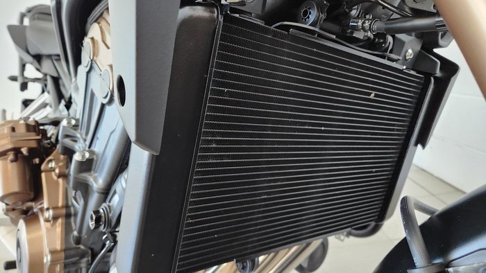 2024 Honda CB650R E-Clutch CB Maroon