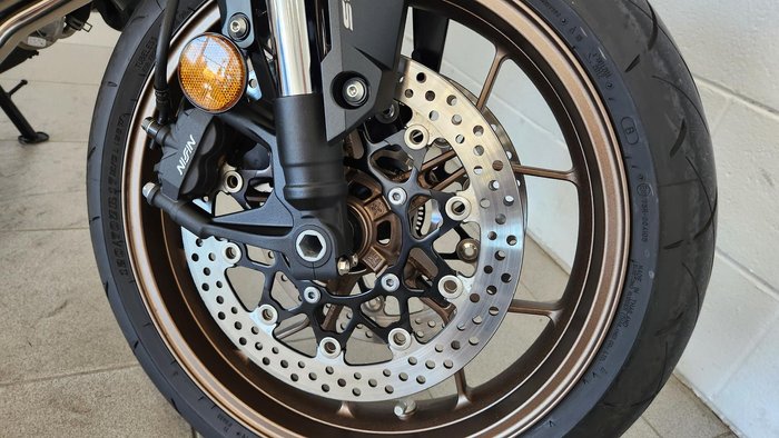 2024 Honda CB650R E-Clutch CB Maroon